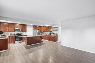 16012 Julie Ln in Lathrop, CA - Building Photo - Building Photo