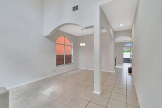 4275 Myrtle Way in Delray Beach, FL - Building Photo - Building Photo