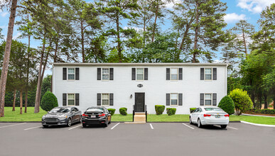 Dwell Townhomes in Gastonia, NC - Building Photo - Building Photo