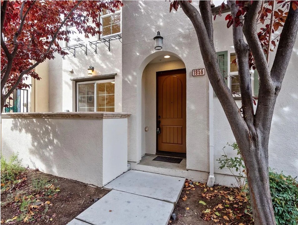 1856 Hillebrant Pl in Santa Clara, CA - Building Photo