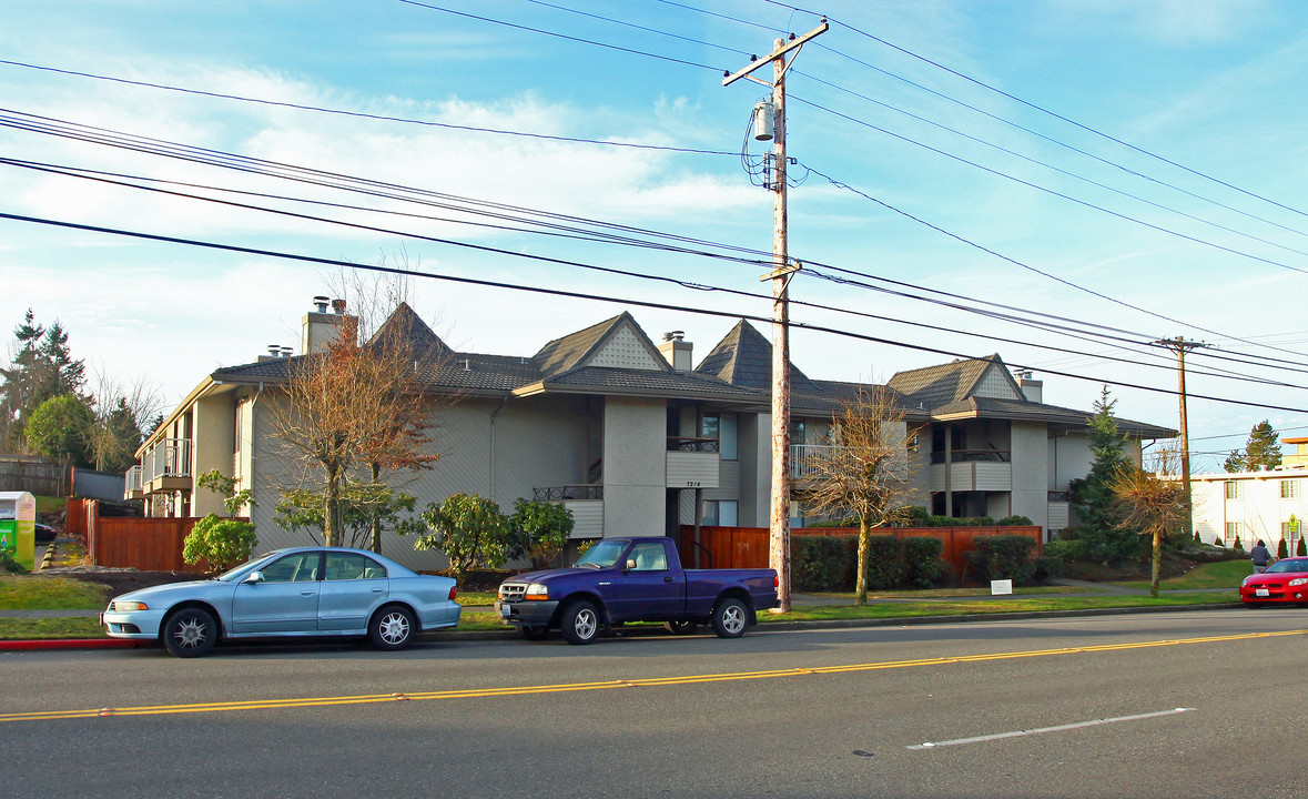 Century Plaza in Tacoma, WA - Building Photo