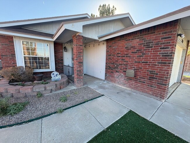 3324 Harkis Rd in El Paso, TX - Building Photo - Building Photo