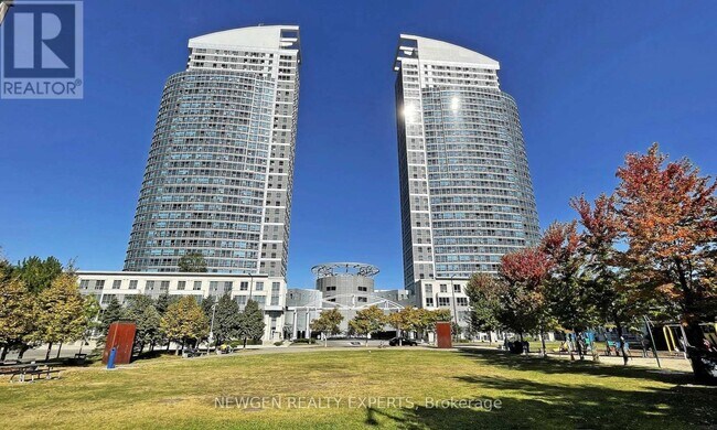 38 Lee Centre Dr in Toronto, ON - Building Photo - Building Photo