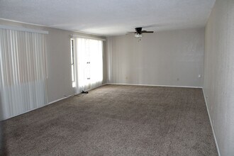 5613 Wadsworth Ave in El Paso, TX - Building Photo - Building Photo