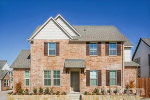 1034 Fallgate Dr in Saginaw, TX - Building Photo
