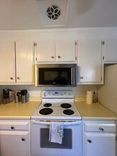 3344 Sandy Way in South Lake Tahoe, CA - Foto de edificio - Building Photo