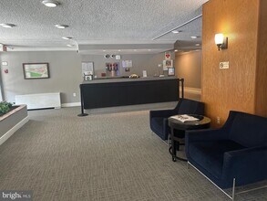 2500 N Van Dorn St in Alexandria, VA - Building Photo - Building Photo