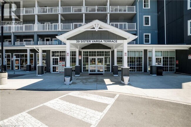 39 Sister Varga Terrace in Hamilton, ON - Building Photo - Building Photo