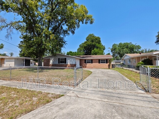 property at 5833 Jaguar Dr W