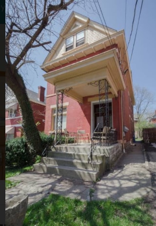 2451 Maplewood Ave, Unit 3T