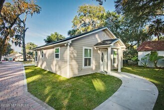 2210 Shepard St in Jacksonville, FL - Building Photo - Building Photo