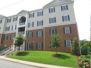 The Pointe Apartments in Charlottesville, VA - Building Photo - Building Photo