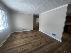 17358 Reed St in Melvindale, MI - Building Photo - Building Photo