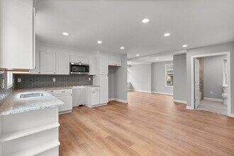 389 Highland Ave in Waterbury, CT - Building Photo - Building Photo