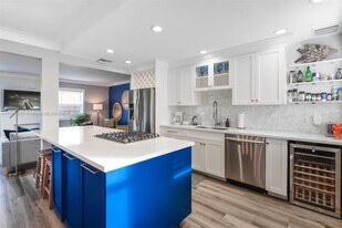 242 SW 20th St in Fort Lauderdale, FL - Building Photo
