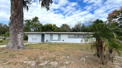 507 Colfax Dr in Daytona Beach, FL - Building Photo - Building Photo