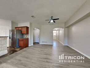 210 Teron Dr in San Marcos, TX - Building Photo - Building Photo