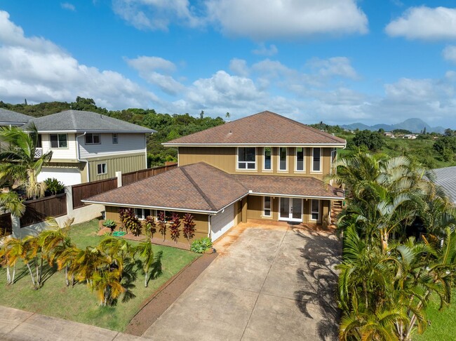 3568 Kakela Makai Dr in Kalaheo, HI - Foto de edificio - Building Photo