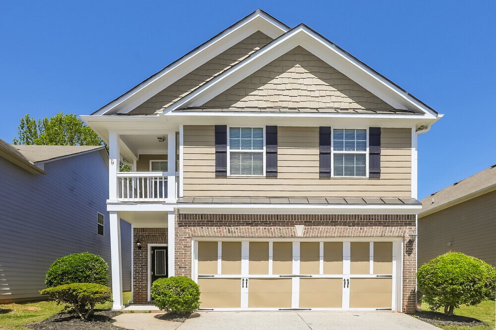 5210 Cedar Shoals Dr in Buford, GA - Building Photo