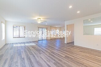 16456 N 137th Dr in Surprise, AZ - Building Photo - Building Photo