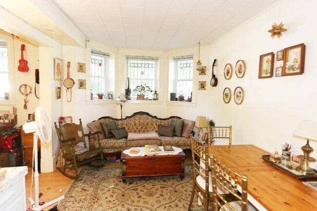 property at 2647 N Sacramento Ave