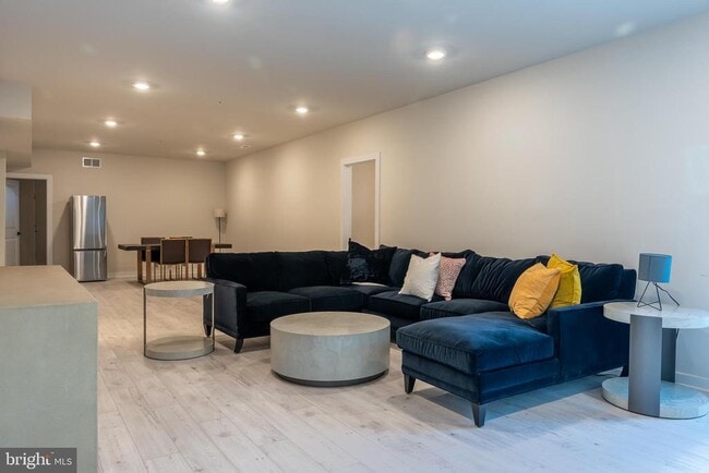 402 Mdw Crk Dr in Bowie, MD - Building Photo - Building Photo