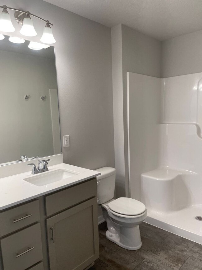 4632 NW 167th St in Urbandale, IA - Building Photo - Building Photo