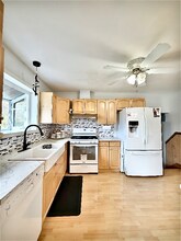 1595 Oregon Trail in Elk Grove Village, IL - Building Photo - Building Photo