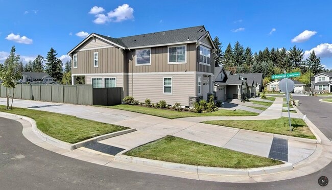 5081 SE 83rd Ave in Hillsboro, OR - Building Photo - Building Photo