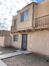 4023 S 44th Way in Phoenix, AZ - Building Photo - Building Photo