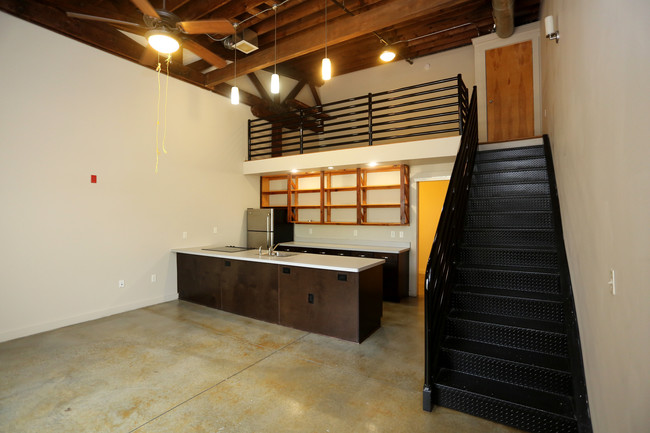 Beckstoffer's Mill Lofts in Richmond, VA - Foto de edificio - Interior Photo