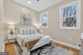 212 36th St NE, Unit 3 in Washington, DC - Building Photo - Building Photo