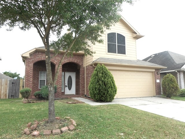 7215 Foxcrest Ln in Humble, TX - Foto de edificio