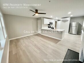 12391 Cedar Rd in Cleveland Heights, OH - Building Photo - Building Photo