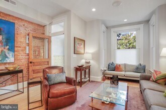 34 V St NW in Washington, DC - Building Photo - Building Photo