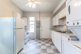 6604 Ballard Ave in Lincoln, NE - Foto de edificio - Building Photo