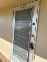 230 Bedford E in West Palm Beach, FL - Building Photo