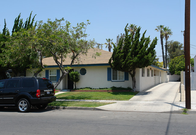 147 E Wilken Way in Anaheim, CA - Building Photo - Building Photo