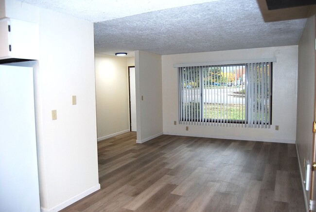 property at 3200 Aquarius Blvd