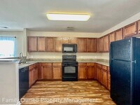261 Emerald Isle Dr photo'