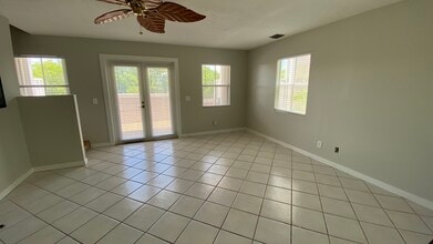 1075 Duval St, Unit R28 in Key West, FL - Building Photo - Building Photo