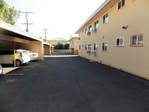 Huntington Place Apartments in Arcadia, CA - Building Photo - Building Photo