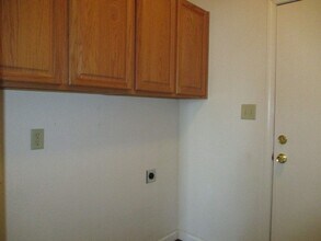 2615 Glen Eagles Dr in Reno, NV - Building Photo - Building Photo