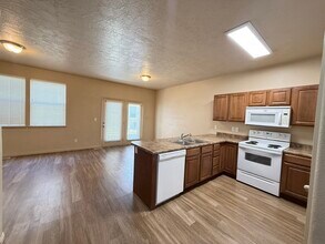 10991 S Birch Creek Rd in South Jordan, UT - Building Photo - Building Photo