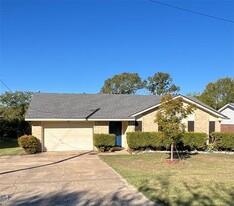 408 Renfro St in Rockwall, TX - Building Photo