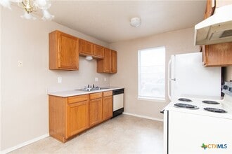 2014 Cedarhill Dr in Killeen, TX - Building Photo - Building Photo