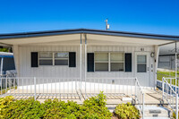 Countryside Estates Mobile Home Park in Clearwater, FL - Foto de edificio - Building Photo