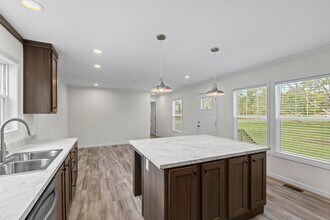 425 Island Creek Rd in Hampstead, NC - Building Photo - Building Photo