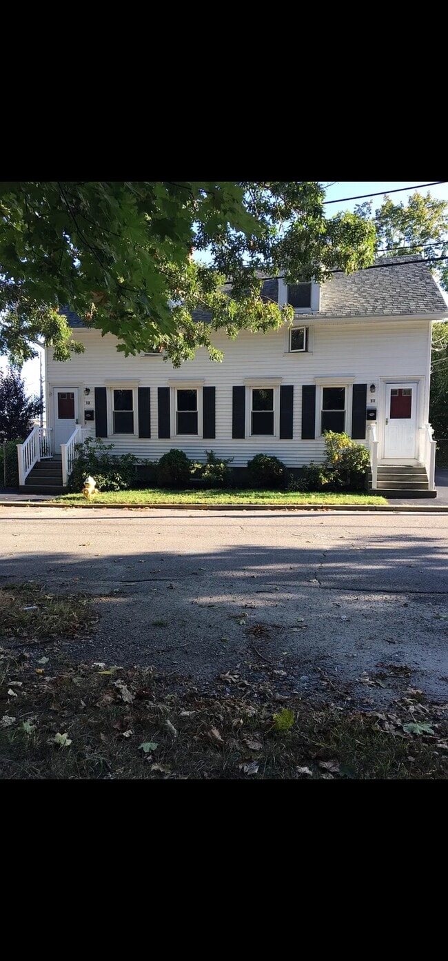 11 Gardiner Ave, Unit 11
