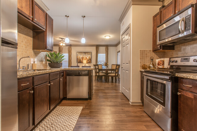 Avenues at Tuscan Lakes in League City, TX - Building Photo - Interior Photo